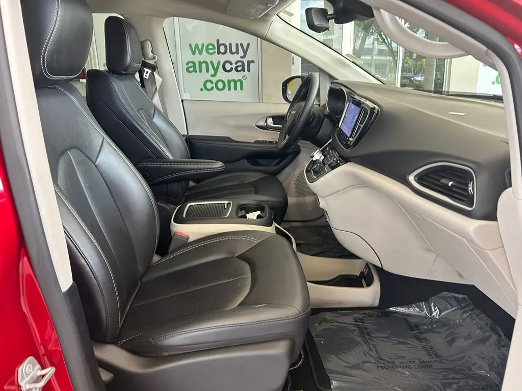 2024 Chrysler Pacifica - $18,522