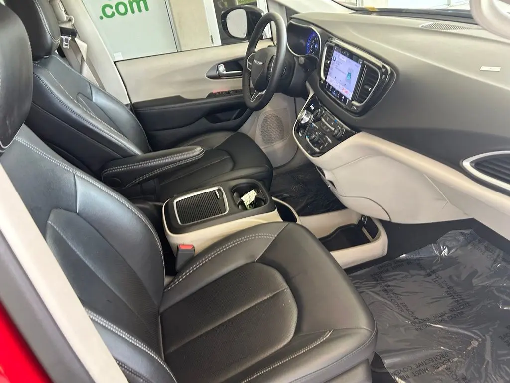 2024 Chrysler Pacifica - $18,522