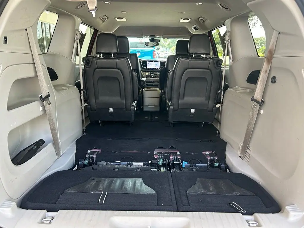 2024 Chrysler Pacifica - $18,522