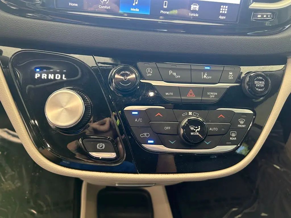 2024 Chrysler Pacifica - $18,522
