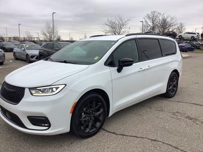 Photo of a 2024 Chrysler Pacifica Touring L 4DR Mini-Van for sale
