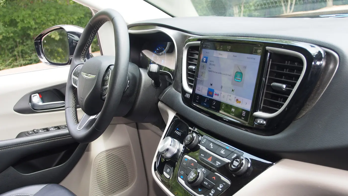 2024 Chrysler Pacifica Touring L