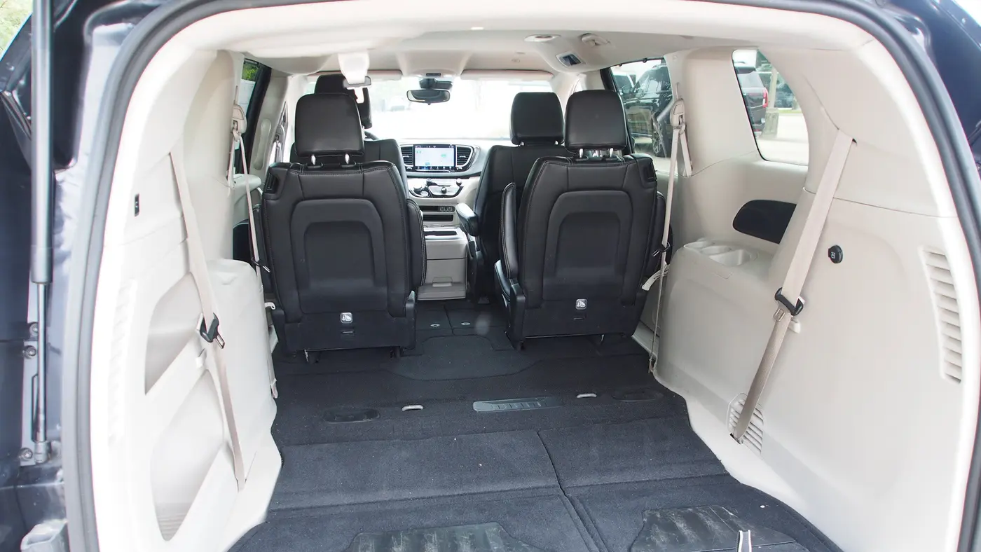 2024 Chrysler Pacifica Touring L