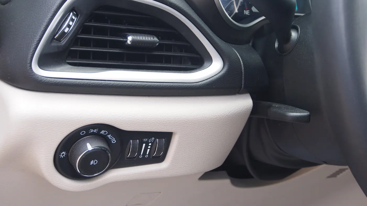 2024 Chrysler Pacifica Touring L