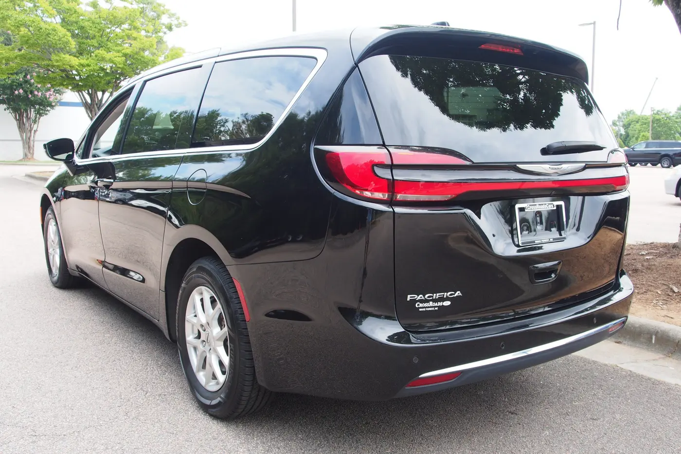 2024 Chrysler Pacifica - $25,712