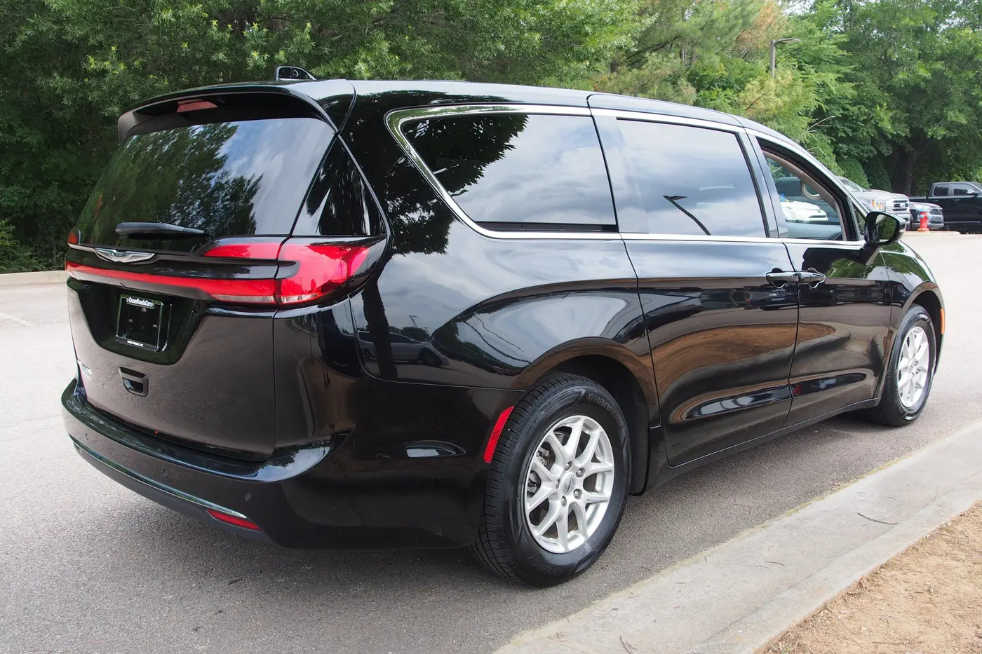 2024 Chrysler Pacifica - $25,712