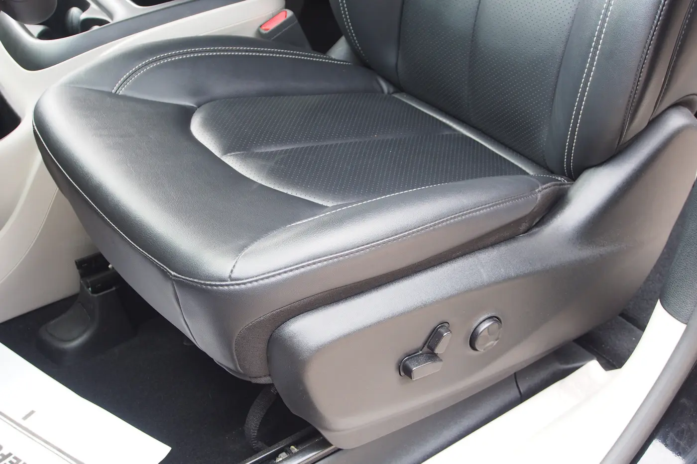 2024 Chrysler Pacifica - $25,712