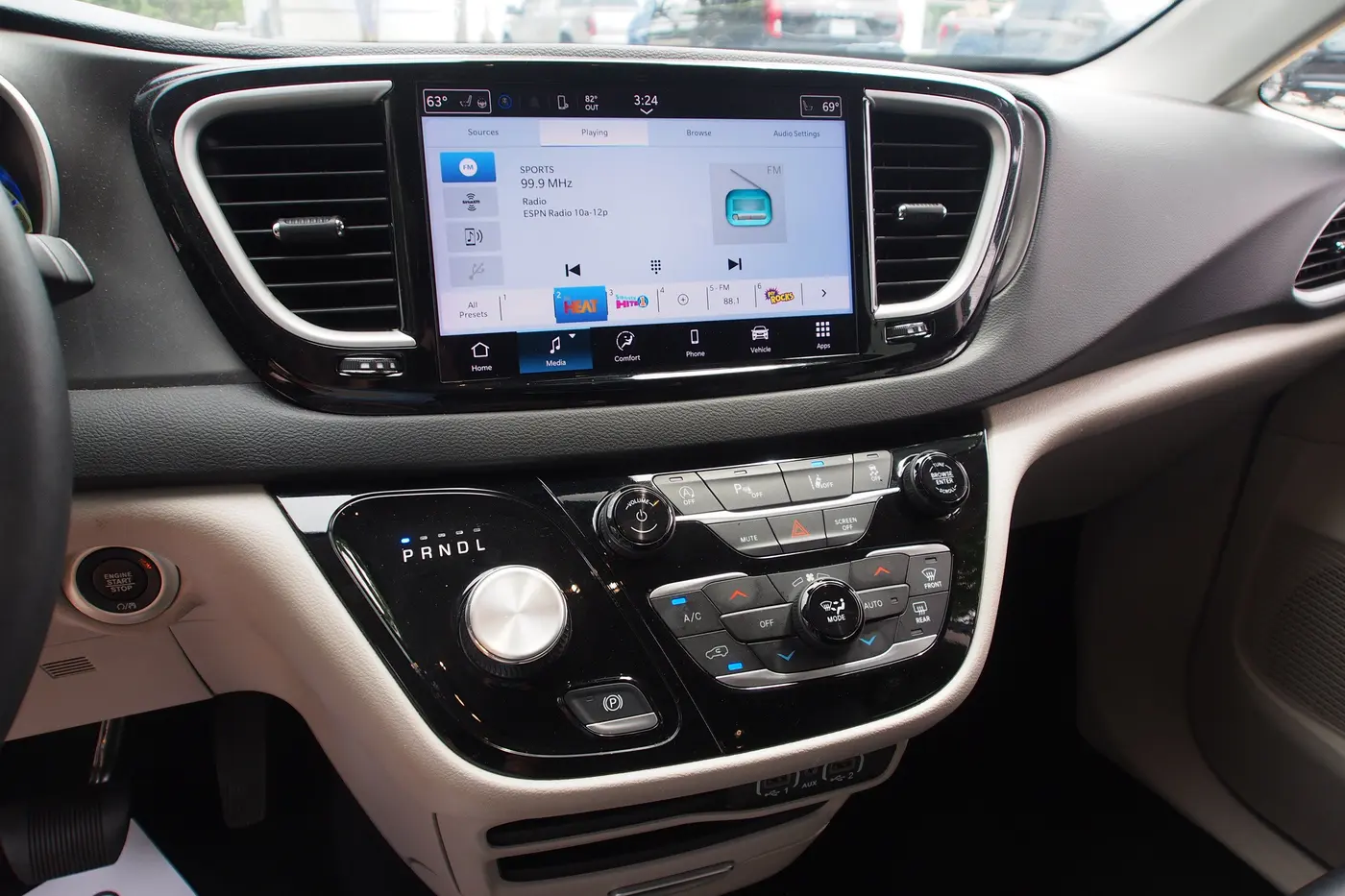2024 Chrysler Pacifica - $25,712