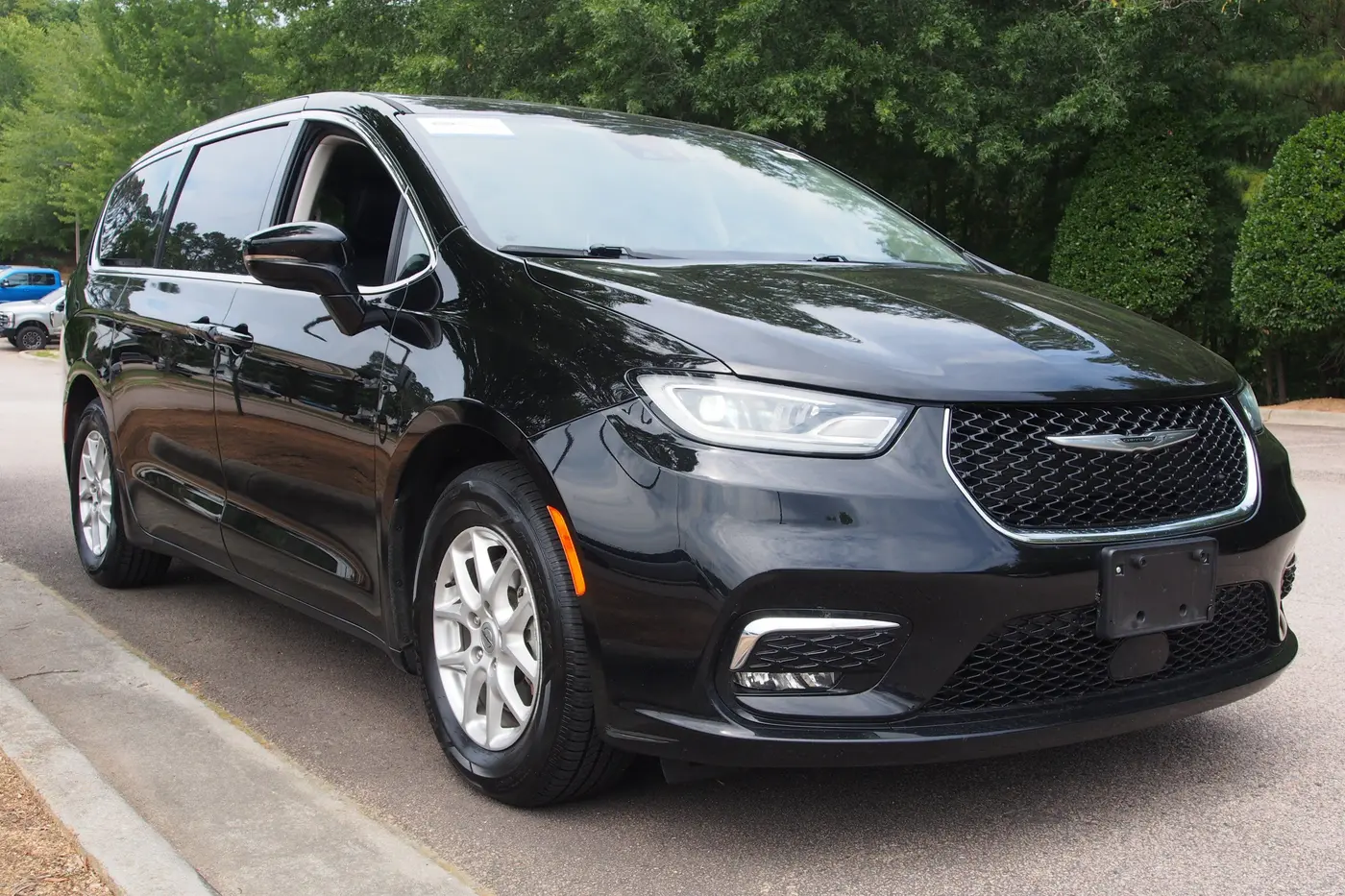 2024 Chrysler Pacifica - $25,712