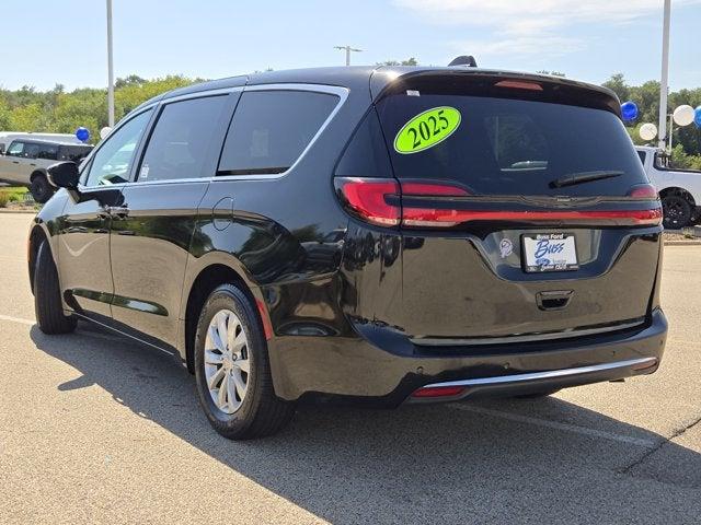 2025 Chrysler Pacifica