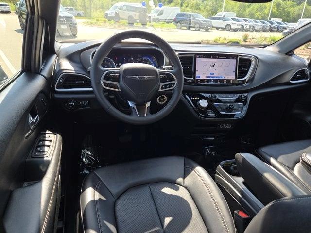 2025 Chrysler Pacifica