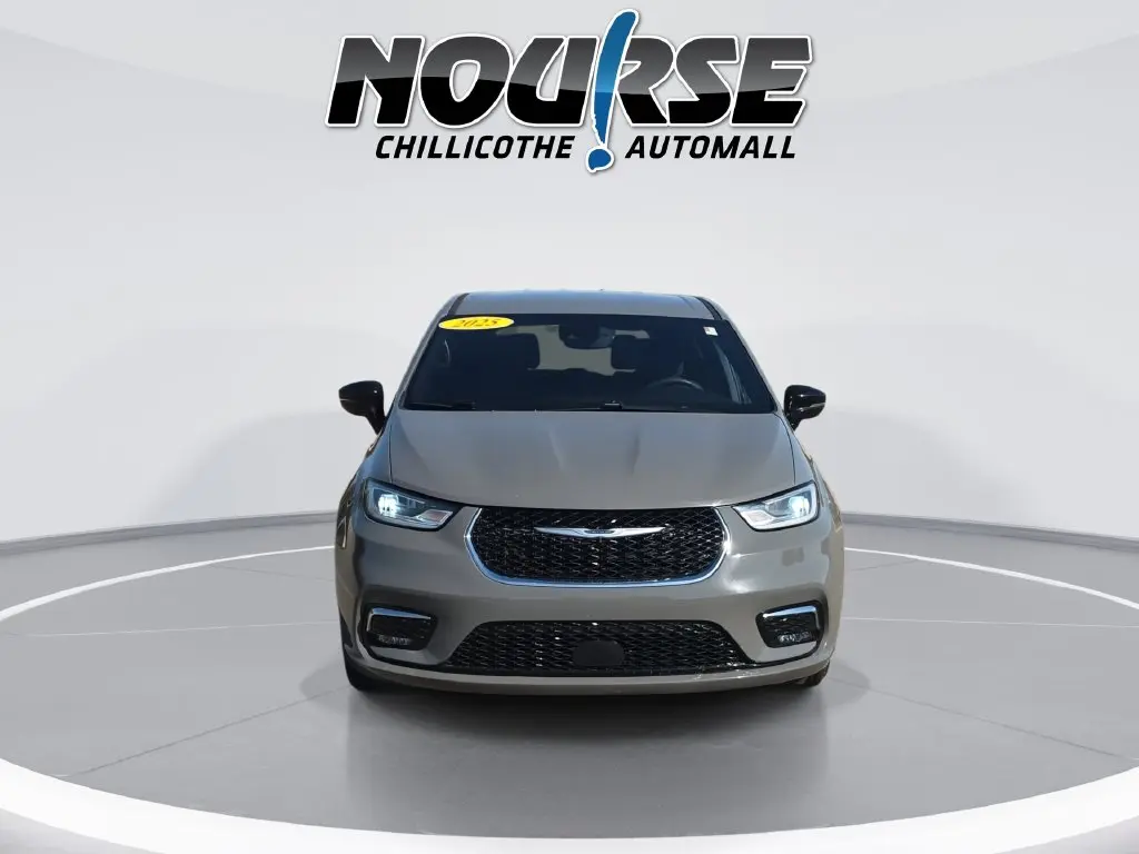 2025 Chrysler Pacifica - $22,605