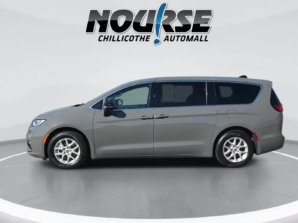 2025 Chrysler Pacifica - $22,605