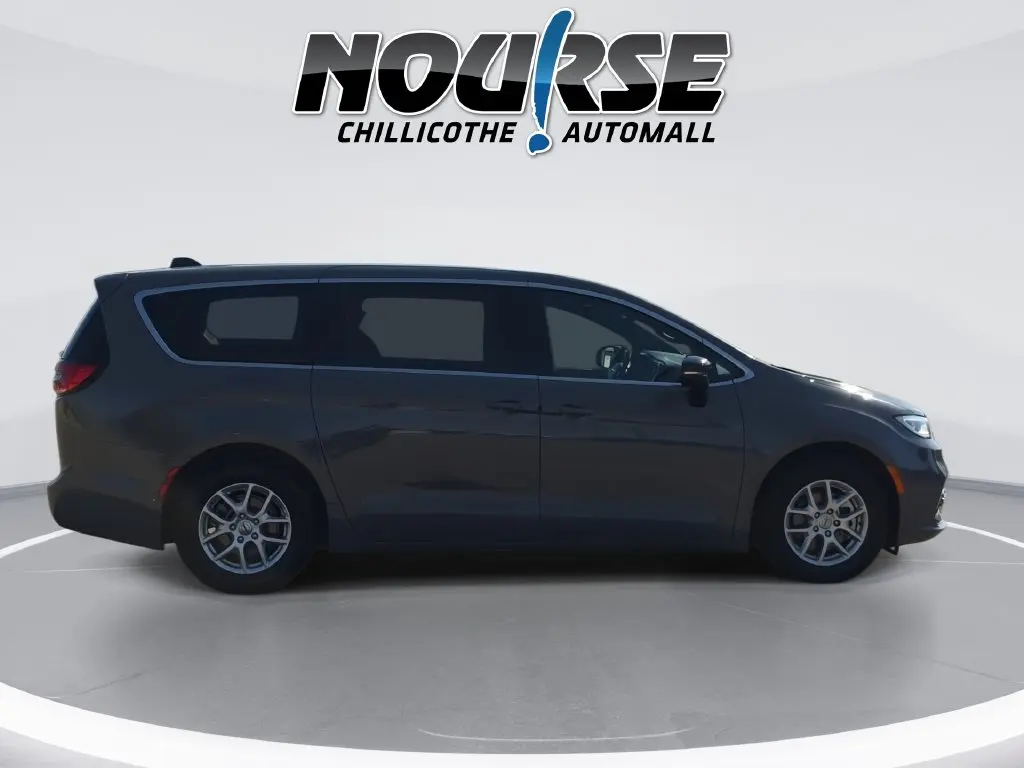 2025 Chrysler Pacifica - $22,605