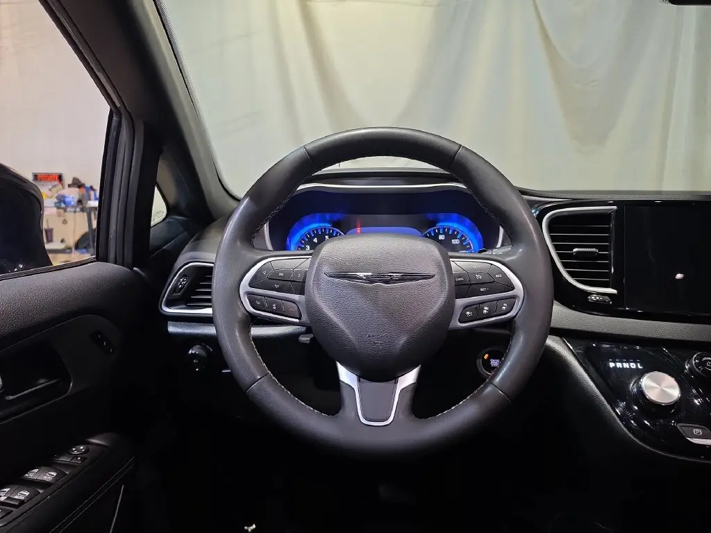 2025 Chrysler Pacifica - $22,605