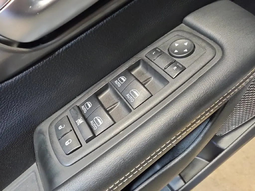2025 Chrysler Pacifica - $22,605