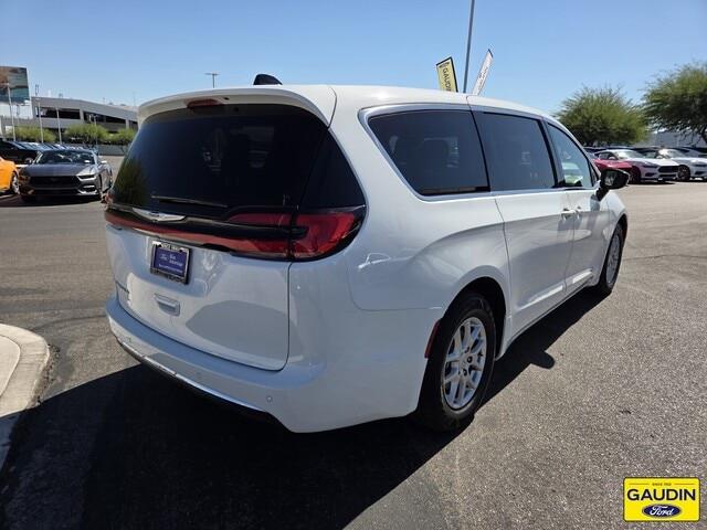 2025 Chrysler Pacifica - $24,750