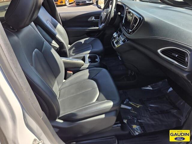 2025 Chrysler Pacifica - $24,750