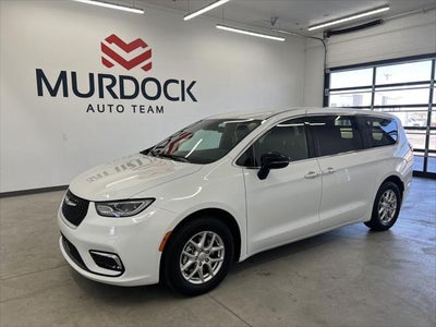 2026 Chrysler Pacifica Select 4DR Mini-Van