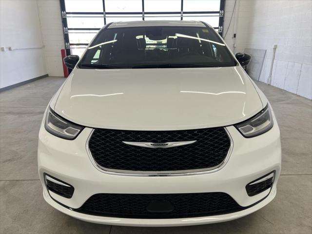 2026 Chrysler Pacifica - $28,990