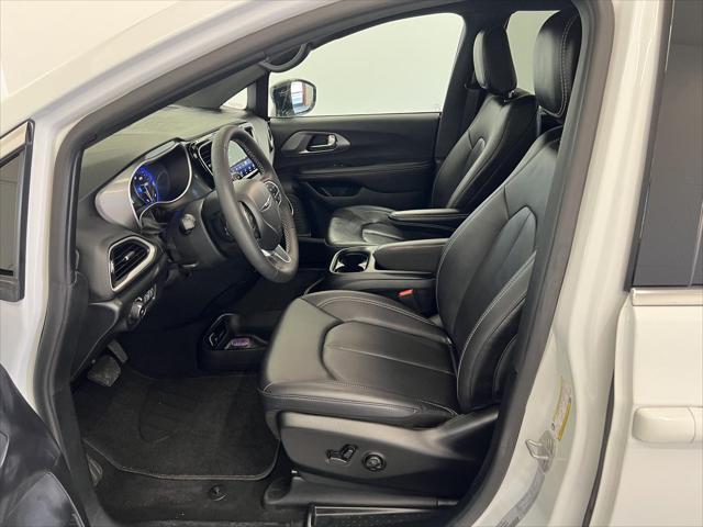 2026 Chrysler Pacifica - $28,990