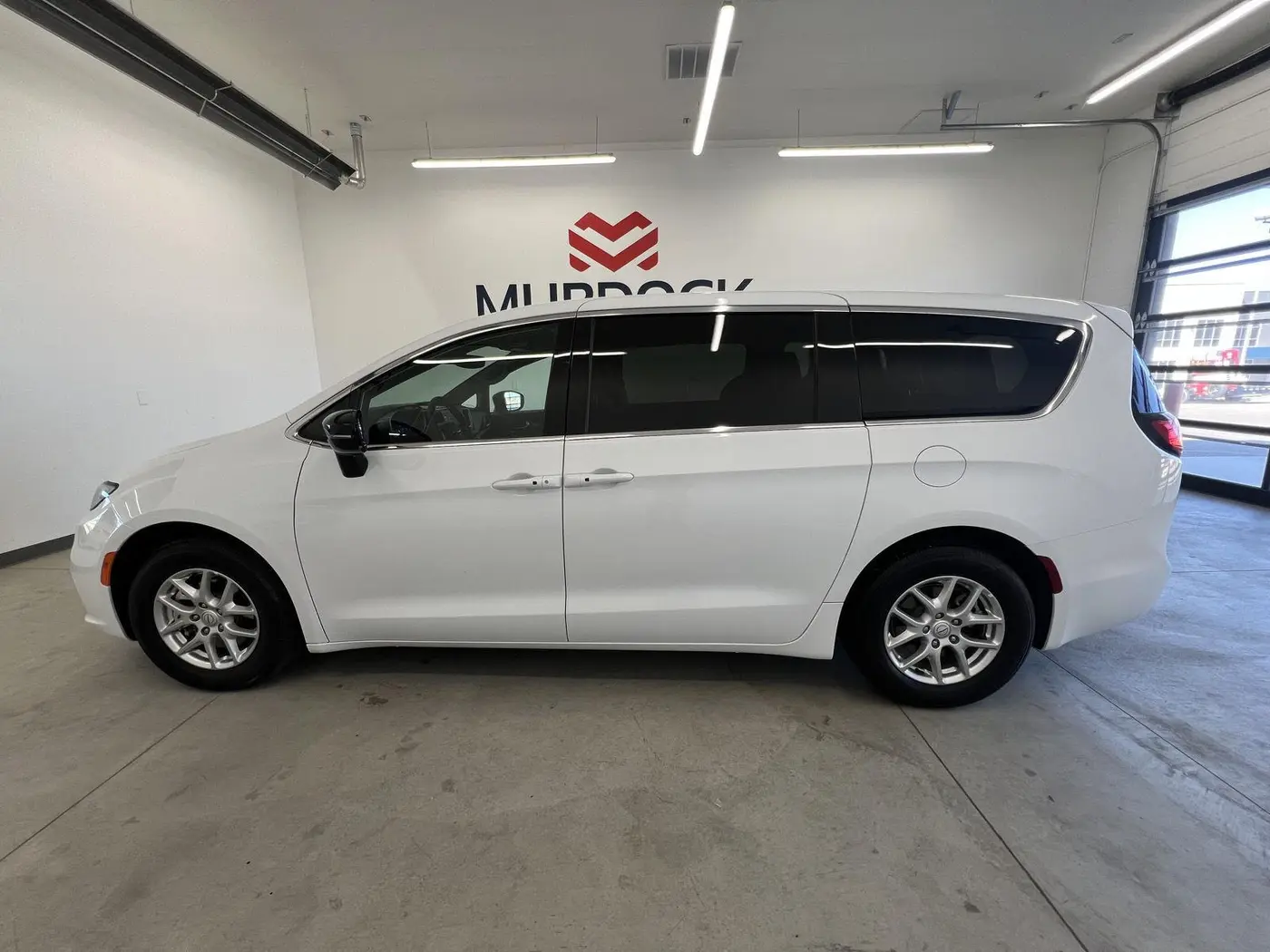 2026 Chrysler Pacifica - $28,990