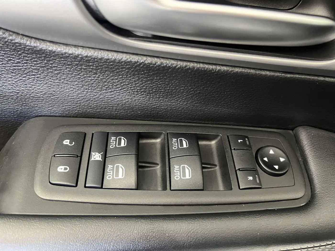 2026 Chrysler Pacifica - $28,990