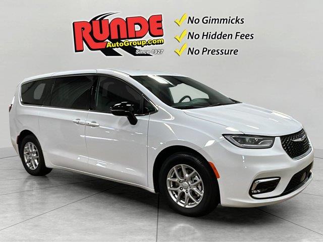 2026 Chrysler Pacifica - $31,700