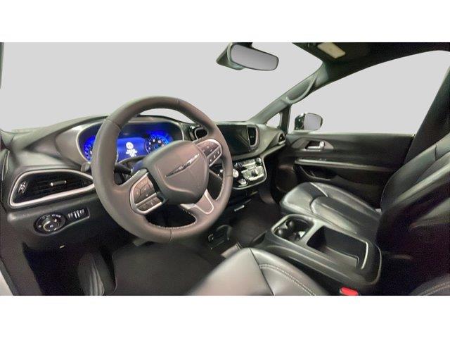 2026 Chrysler Pacifica - $31,700
