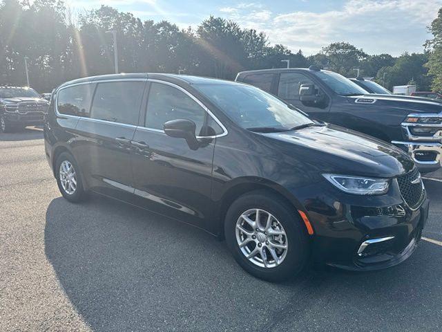 2026 Chrysler Pacifica - $32,994
