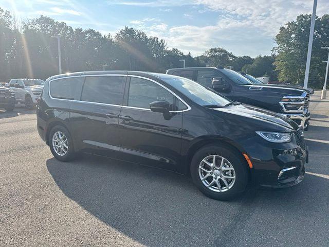 2026 Chrysler Pacifica - $32,994