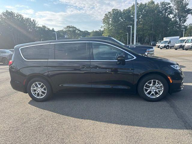 2026 Chrysler Pacifica - $32,994