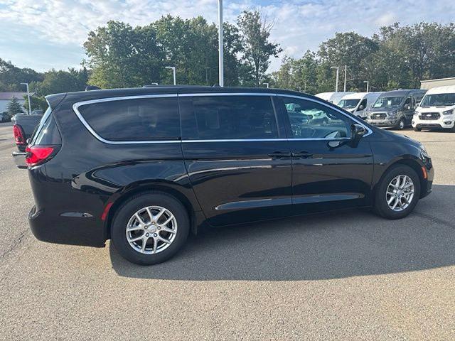 2026 Chrysler Pacifica - $32,994