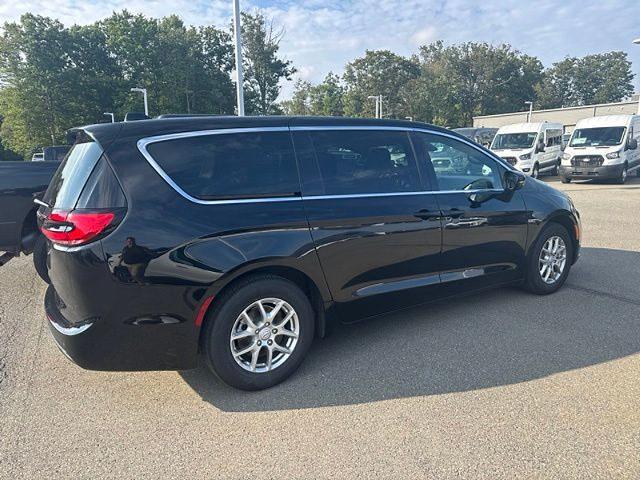 2026 Chrysler Pacifica - $32,994