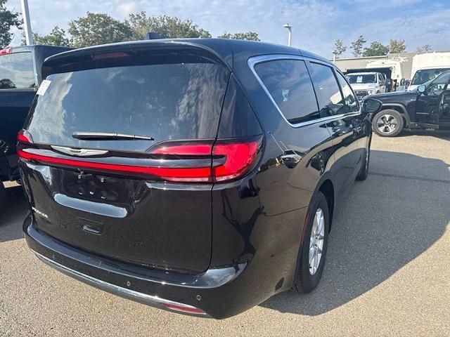 2026 Chrysler Pacifica - $32,994