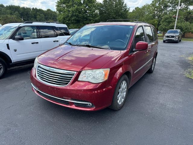 2014 Chrysler Town and Country Touring — photo 1 of 9