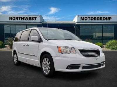 Photo of a 2016 Chrysler Town And Country Touring 4DR Mini-Van for sale