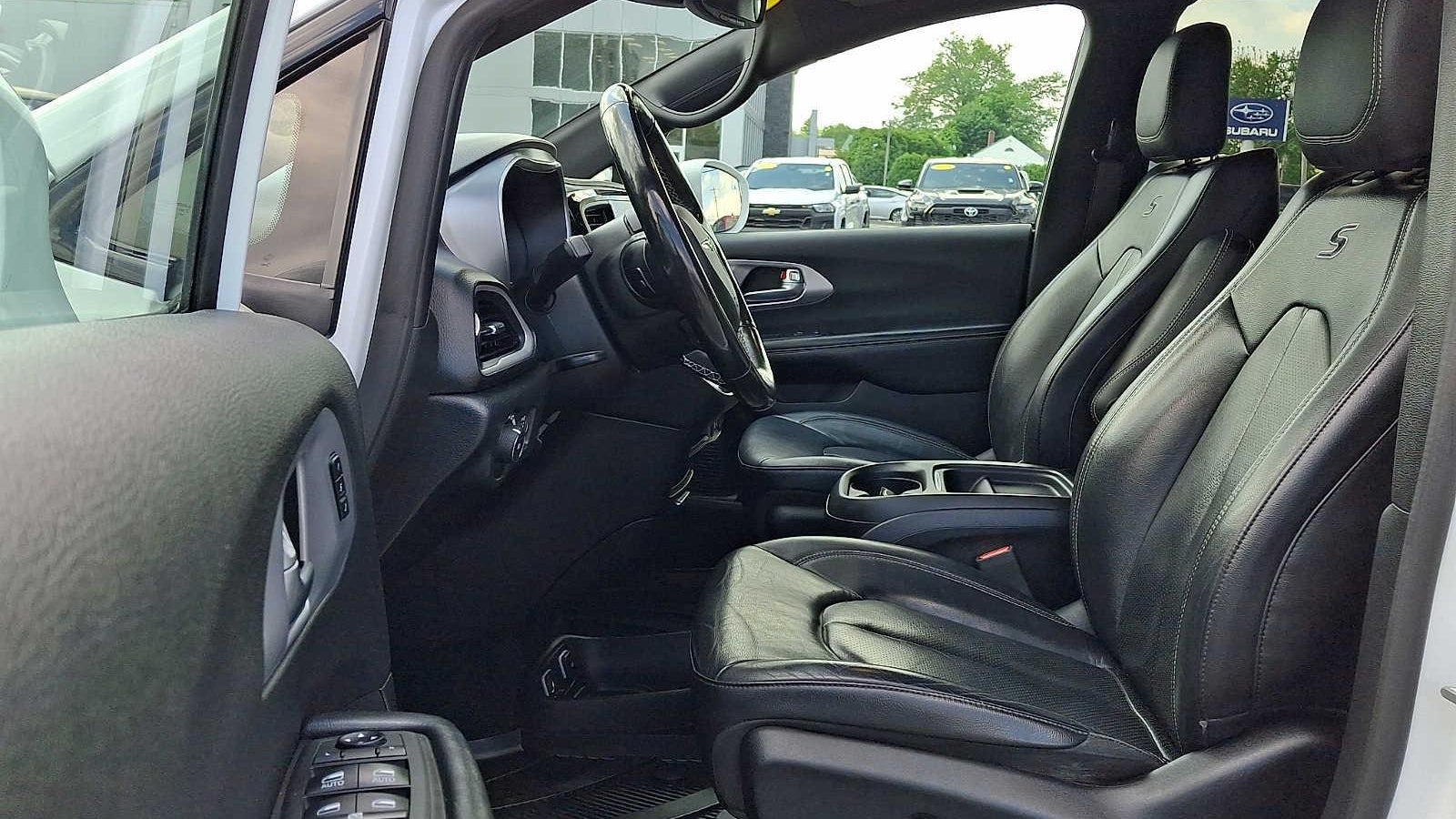 2020 Chrysler Pacifica Touring L