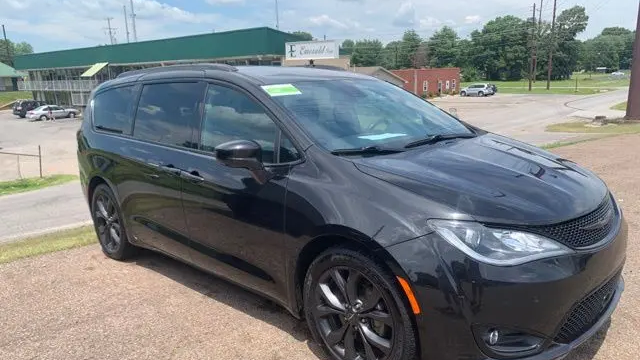 Preowned 2020 Chrysler Pacifica Touring L for Sale