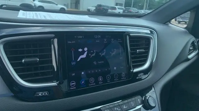 2020 Chrysler Pacifica Touring L