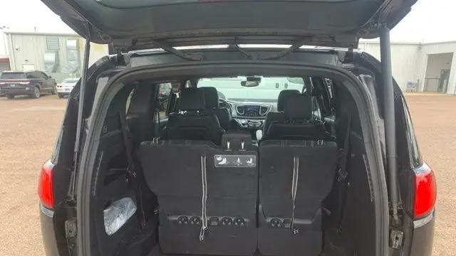 2020 Chrysler Pacifica Touring L