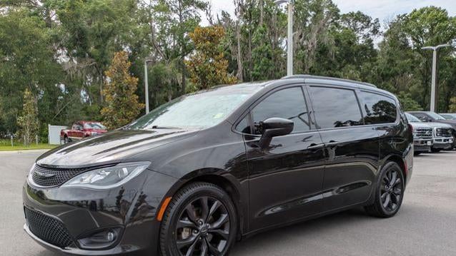 2020 Chrysler Pacifica Touring L