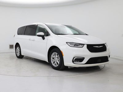 Photo of a 2023 Chrysler Pacifica Touring L 4DR Mini-Van for sale