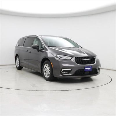 Photo of a 2023 Chrysler Pacifica Touring L 4DR Mini-Van for sale