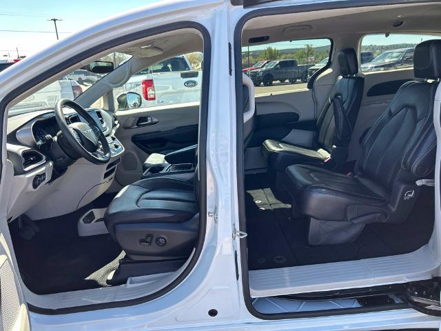 2023 Chrysler Pacifica - $18,992