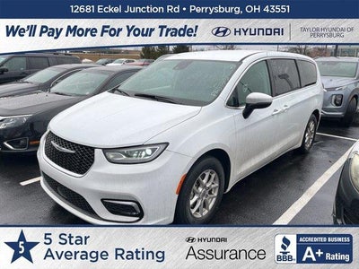 Photo of a 2023 Chrysler Pacifica Touring L 4DR Mini-Van for sale