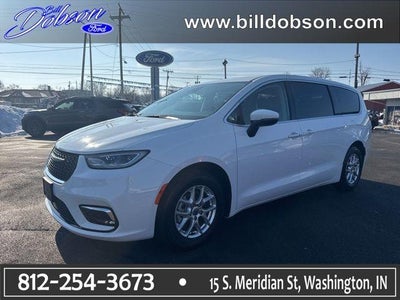 Photo of a 2023 Chrysler Pacifica Touring L 4DR Mini-Van for sale