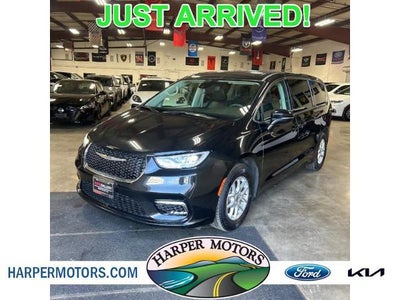 Photo of a 2023 Chrysler Pacifica Touring L 4DR Mini-Van for sale