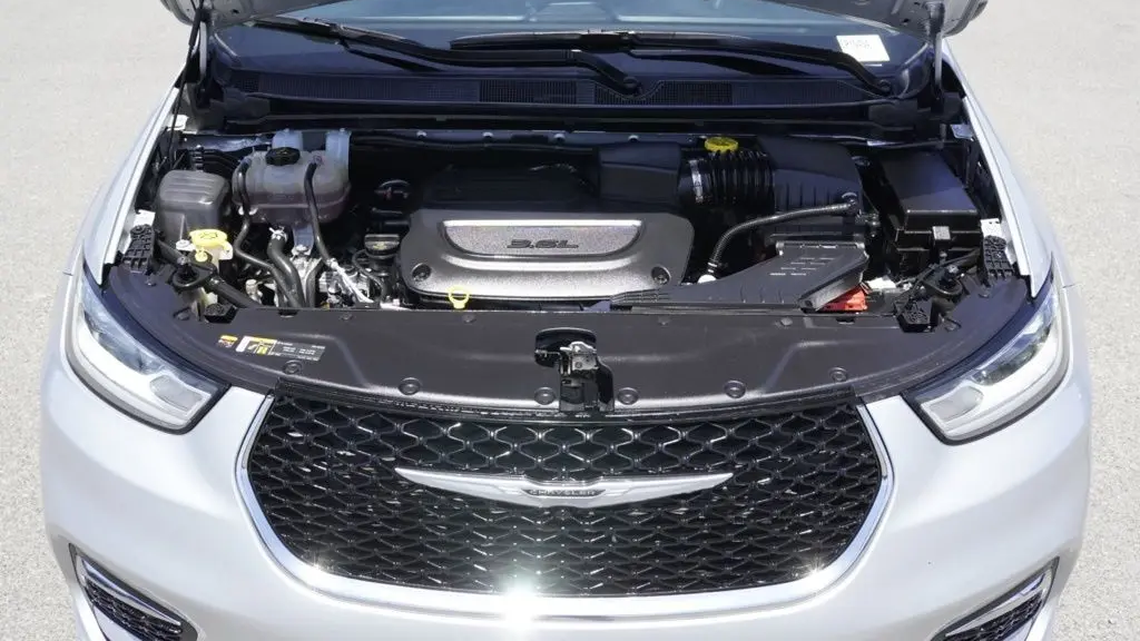 2023 Chrysler Pacifica Touring L