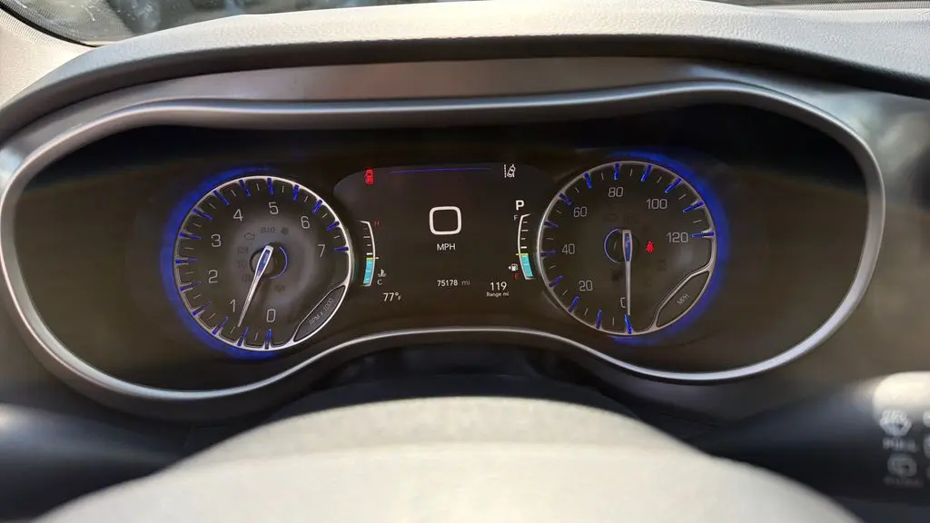 2023 Chrysler Pacifica Touring L
